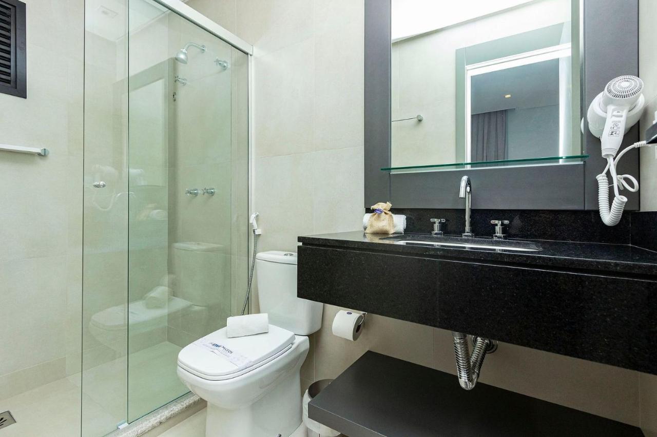 Aion Suites 205 - Lindo Apartamento Com Vista Para O Mar, A 60M Da Praia De Bombinhas, Com Piscina E Academia No Rooftop. Zewnętrze zdjęcie
